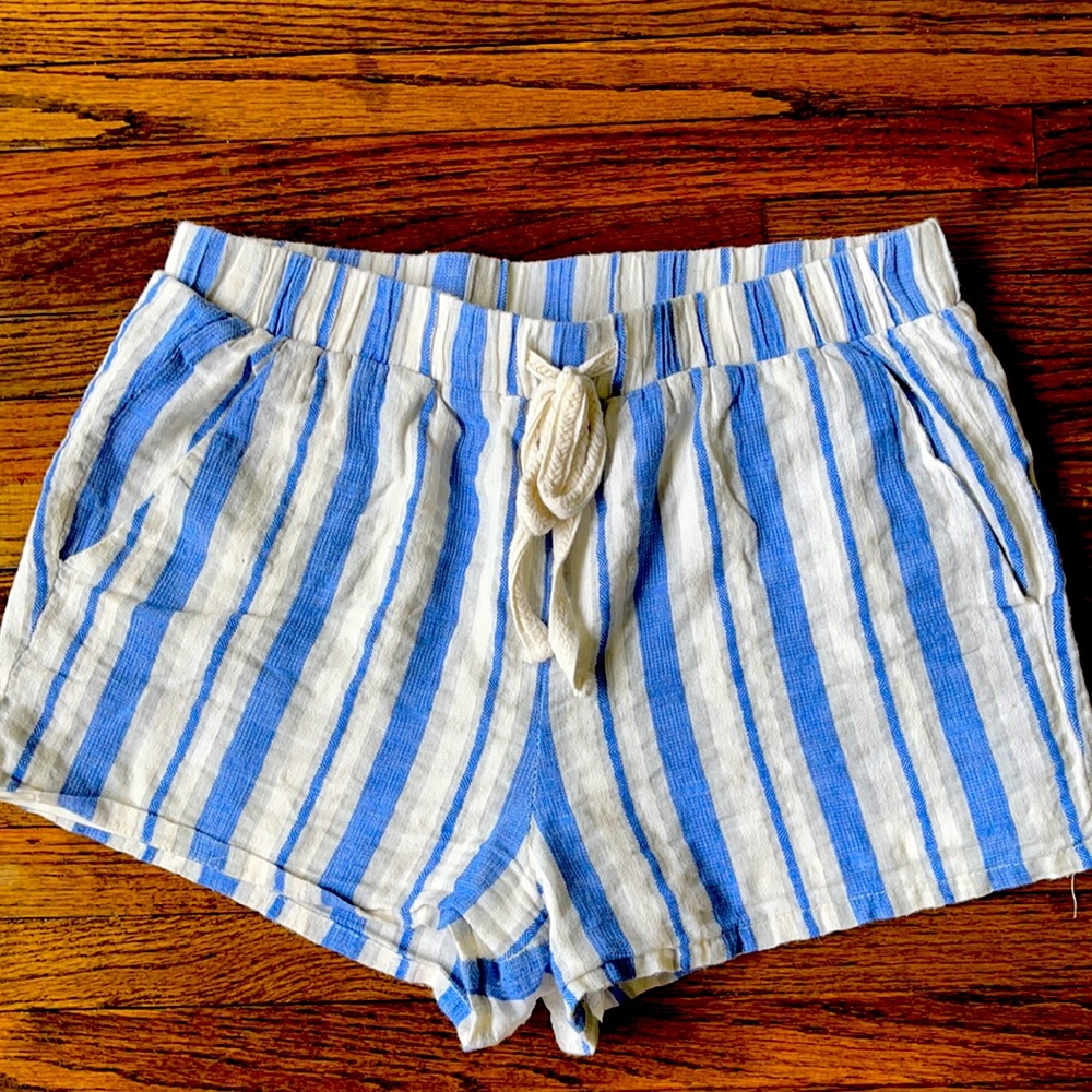 Linen shorts